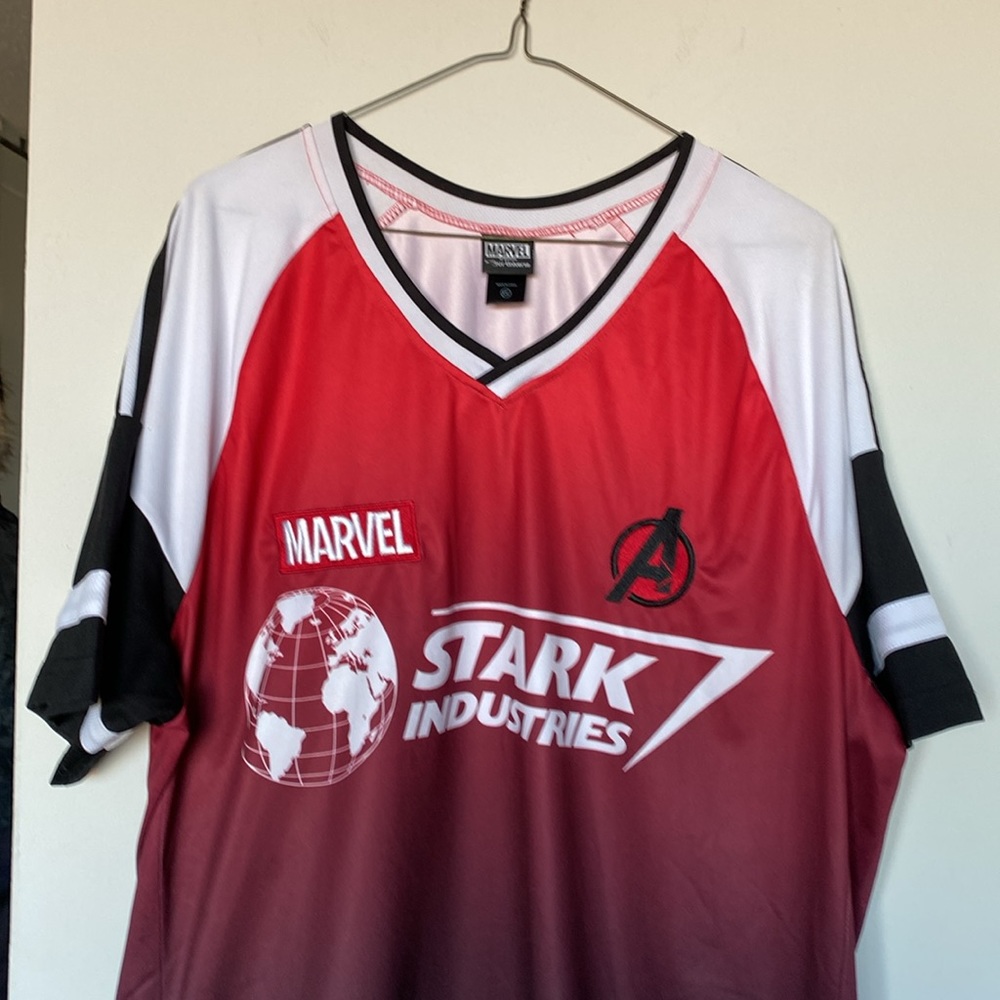 Marvel Jersey Size 2XL - Picture 3 of 9
